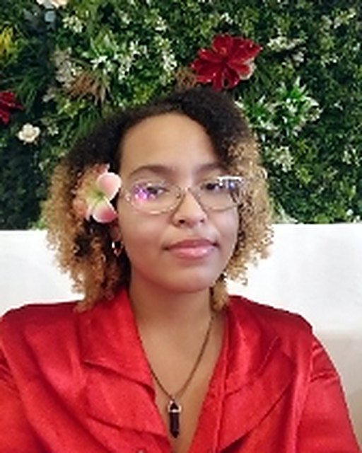 Portrait of Jovana Hoschtialek